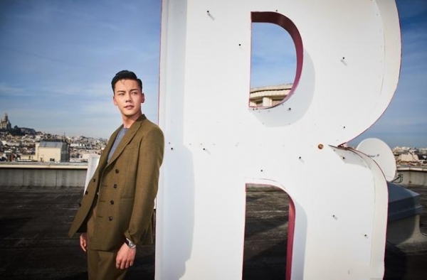 许魏洲陈伟霆时尚大片 有颜也要衣装