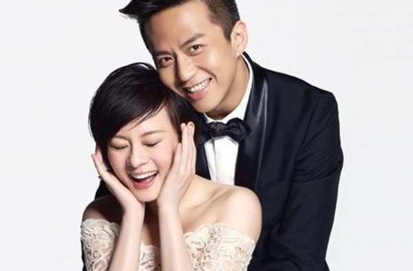 等等小花正面照曝光 小花妹妹丸子头超萌