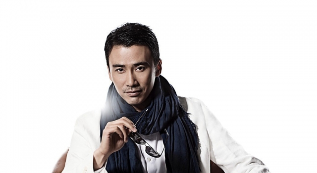 柳云龙写真儒雅绅士 才华横溢的翩翩君子