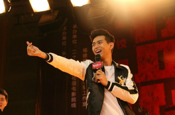 为什么基佬喜欢李现 李现是同性恋吗？