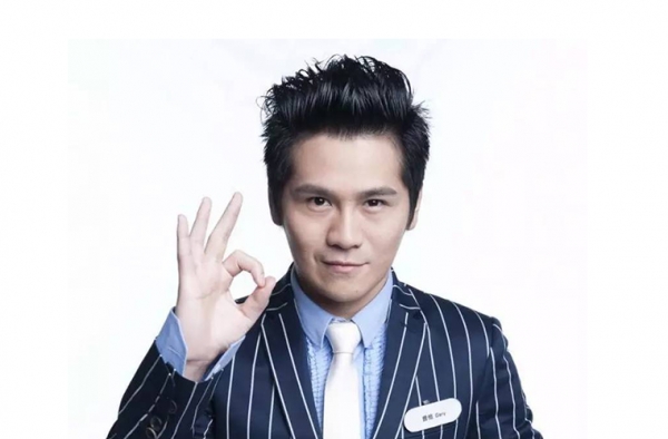 什么情况?!曹格惊讶婚变传闻 回应：才度假回来亲亲呢