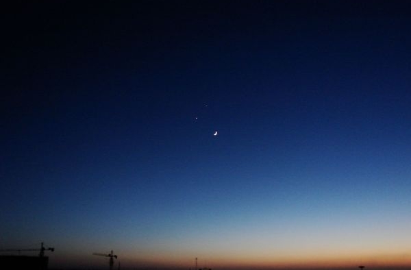 20日清晨可见“双星伴月”天象奇观 你想和谁一起看？