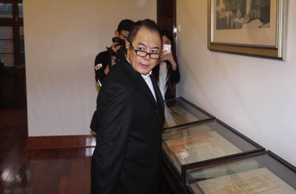 张铁林纠纷案进展 私生女索赔千万：觉得还要少了
