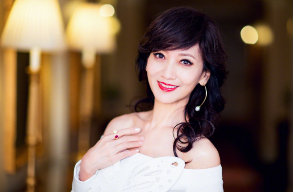赵雅芝个人资料曝光 21岁结婚31岁再嫁