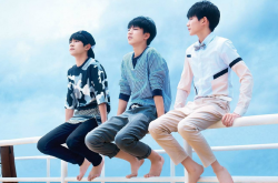 ع TFboys