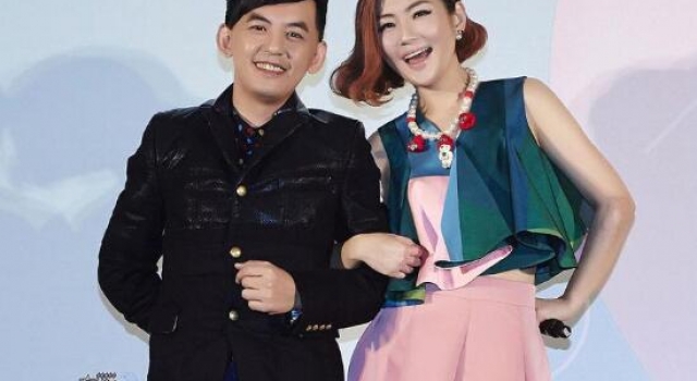 Selina黄子佼携手亮相金钟奖 两人演绎白娘子传奇
