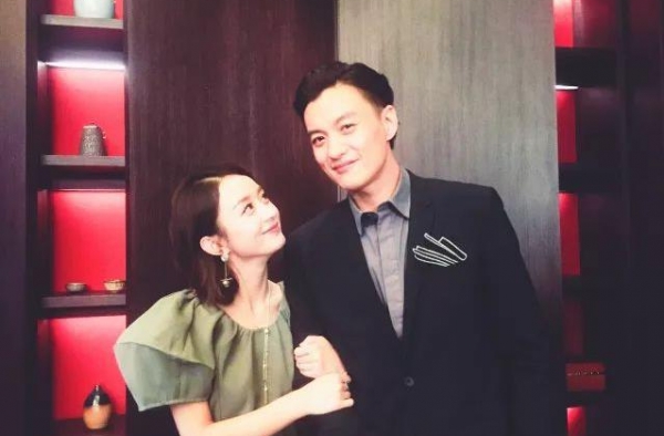 周一围赵丽颖什么关系？周一围赵丽颖是因何结缘