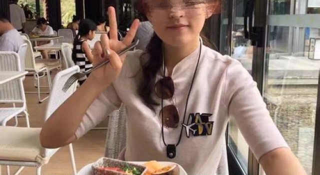女孩取走320万拉黑父母 养她长大却没有教她做人