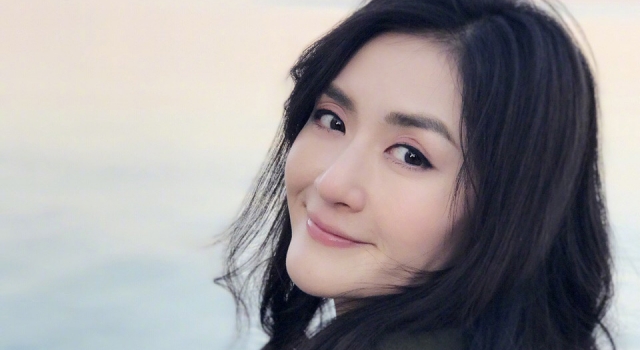 知情人曝谢娜怀双胞胎女孩 下个月初孩子就要出生了！