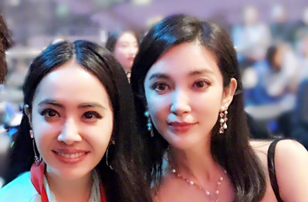 李冰冰晒蔡依林送的蛋糕 蔡依林的蛋糕才艺曾获奖