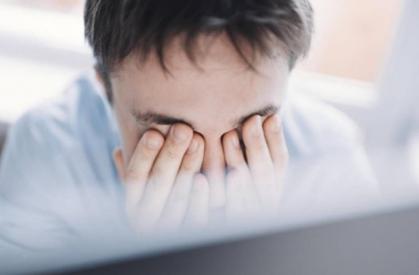 你还在疯抢日本眼药水吗 这种眼药水对眼睛是有害的