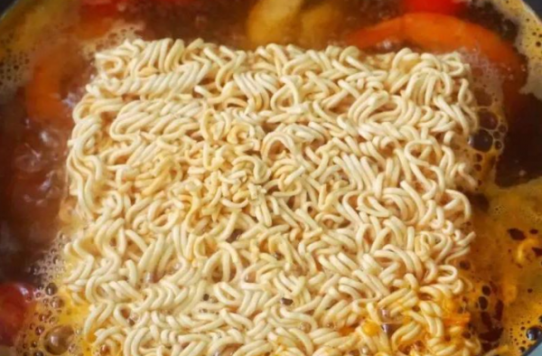 厦门这家餐厅只卖煮泡面 泡面怎么做好吃