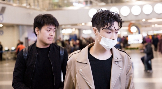 张艺兴湿发发型 男生湿发发型教程