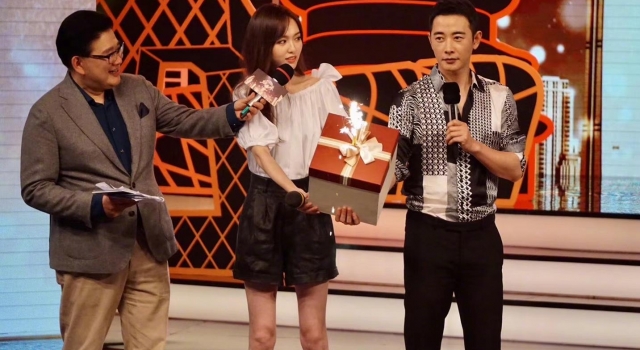 唐嫣罗晋默契大考验：被问买房or租房唐嫣直觉是租房