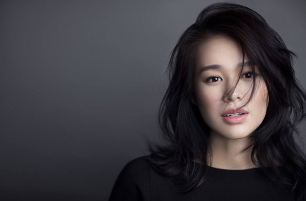 李乘德晒女性好友聚会照 胡杏儿力挺老公