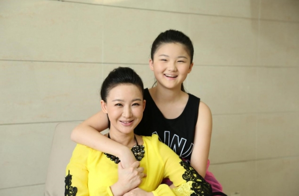 孙楠前妻买红妹近照曝光，仍坚持一人抚养孩子