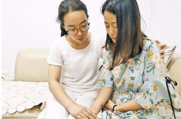 护士被病人咬胳膊（图）被咬伤口触目惊心,忍痛3分钟!