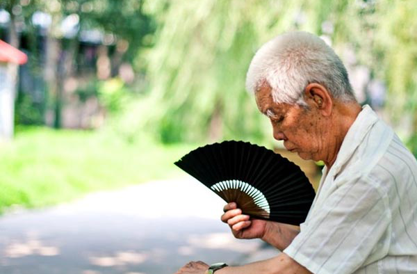 一家四口蜱虫病两人死亡，夏日防暑更要防虫