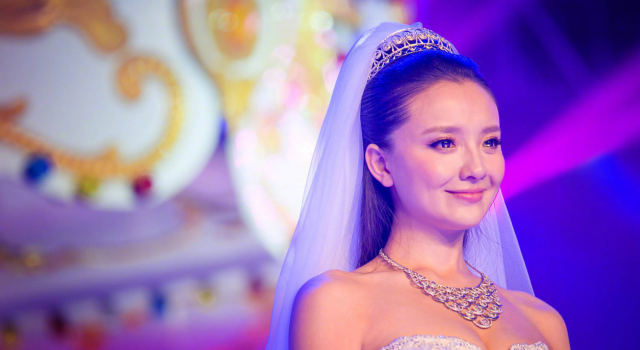 槿汐姑姑结婚五周年晒结婚照，满满都是幸福