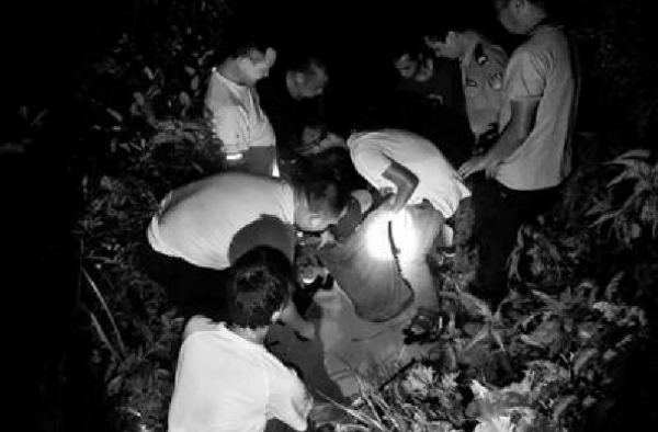男子被困野果求生 半月瘦30多斤“野猪夹”减肥利器？