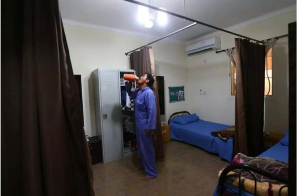 卡塔尔世界杯开工上千工人死亡：高温+无休导致悲剧