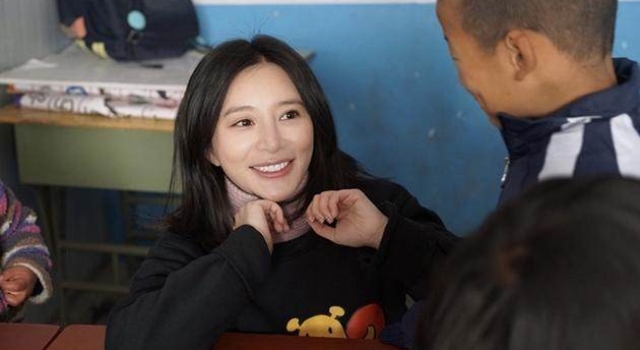疑王宝强女友正面照曝光，微博被网友扒出，尚未获回应