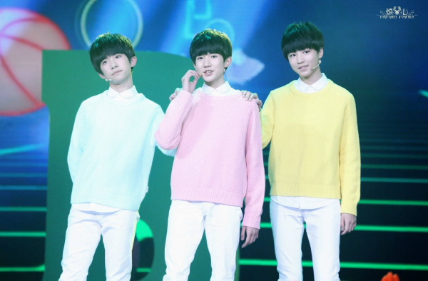 TFBOYS官博为演出问题连发声明 并就演唱会缩减环节道歉