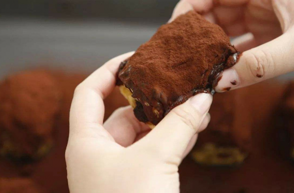 恋爱小技巧 避开这些食物 让你的约会更完美