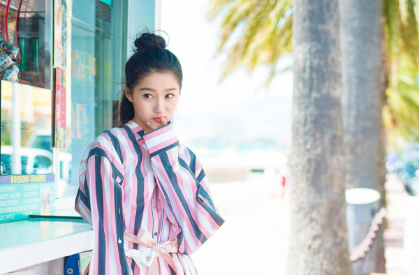 为什么关晓彤招黑 当红女星招黑的还有谁?