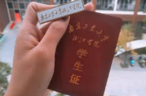 校医性骚扰被拘是怎么回事? 为老不尊简直太让人不齿了