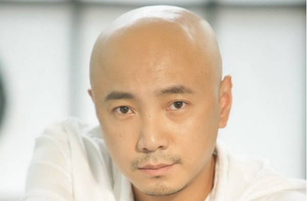 徐峥从商身价过亿是怎么来的呢?真的是飞来横财?