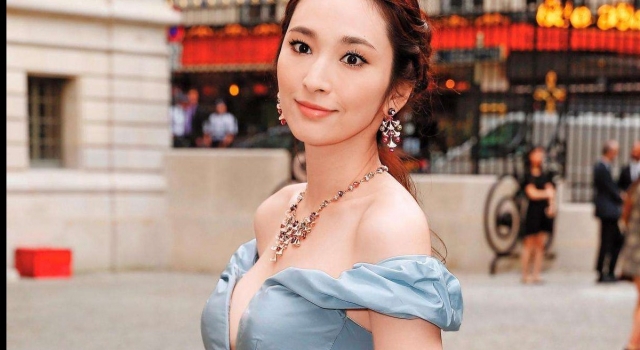 吴佩慈否认纪晓波被抓 抵押豪宅难掩豪门梦碎