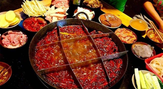 带你到成都的街头走一走 去感受成都美食的魅力