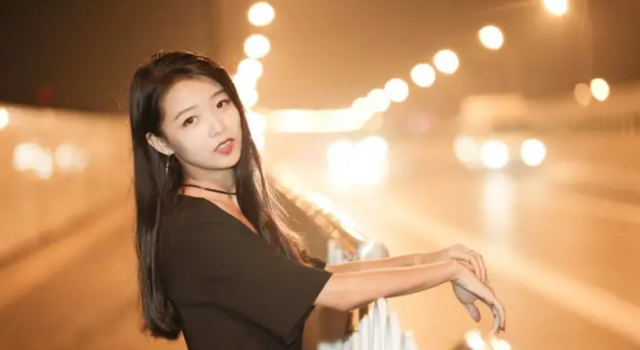 人像摄影技巧分享 在光线不足的夜晚拍出唯美的人像照片