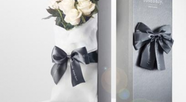 roseonly白色情人节特别款 初心不变 见证唯一