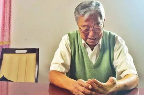 褚时健去世 一代传奇诸时健 从烟王到橙王的传奇人生