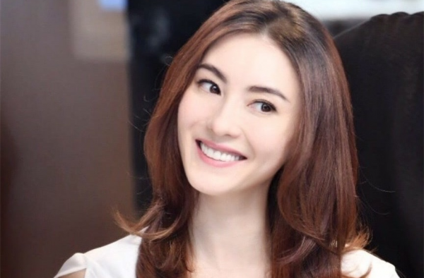 张柏芝深夜发鸡汤，她曾是最年轻的影后
