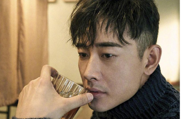 走进罗晋的时尚世界 感受低调男人的服装选择