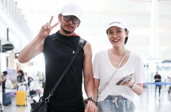 杨烁离婚协议曝光 杨烁携妻狂撒狗粮 抢救人设？