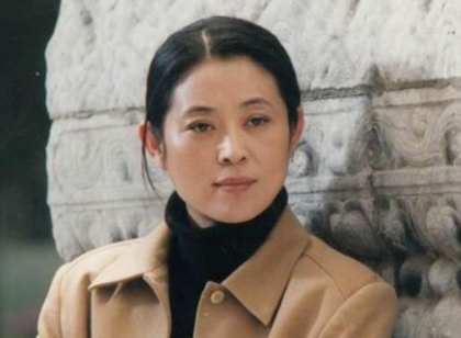 倪萍长沙挤地铁 为何没人让座？ 都是长相年轻惹的祸！