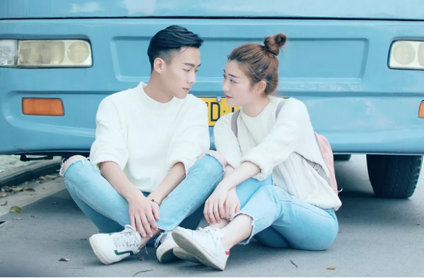 开朗的妹子很多人爱 那如何追性格开朗的妹子那？