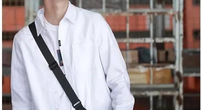 衬衫怎么搭配 学会这3种男士衬衫穿搭不怕撩不到女朋友