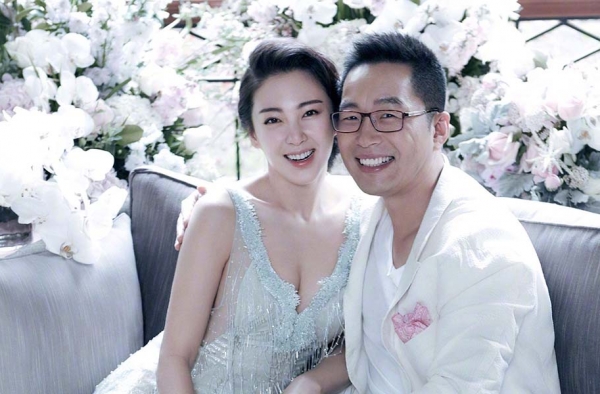 袁巴元新恋情曝光 女方神似张雨绮 网友旧情难忘