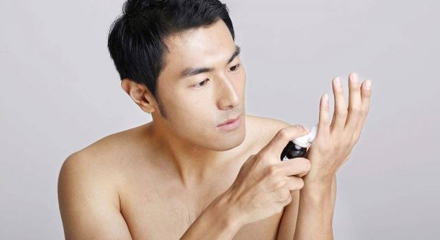 男士保养皮肤的方法 这样做让你比女生皮肤还水嫩