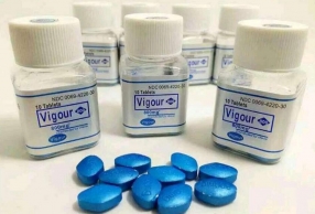 8��Ůͯ��ΰ��ĸ�׿������� ���ѣ��⸸ĸ��ô���ģ�