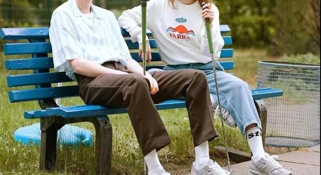 直筒裤回归了  百变搭配给你穿搭新的灵感和帅气