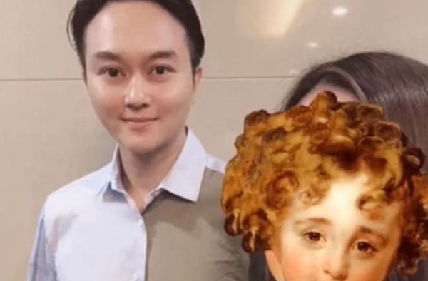 美颜滤镜下的张智霖 惊变大眼萌娃 网友：袁咏仪想打人