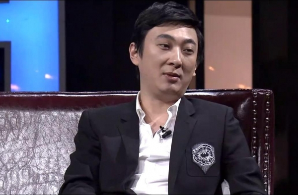 王思聪带妙龄女现身 网友：铁打的王思聪流水线网红妹