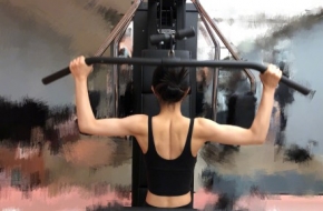 赵丽颖 健身有点小优势 正能量满满 肌肉线条真的绝