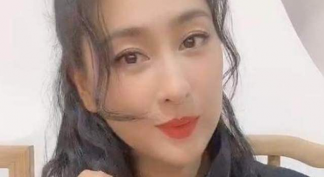 马苏否认带李小璐做头发 回应谣言止于智者